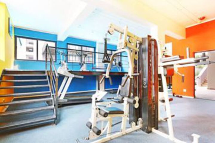 1 Bedroom Apartment In City Centre - thumb 4