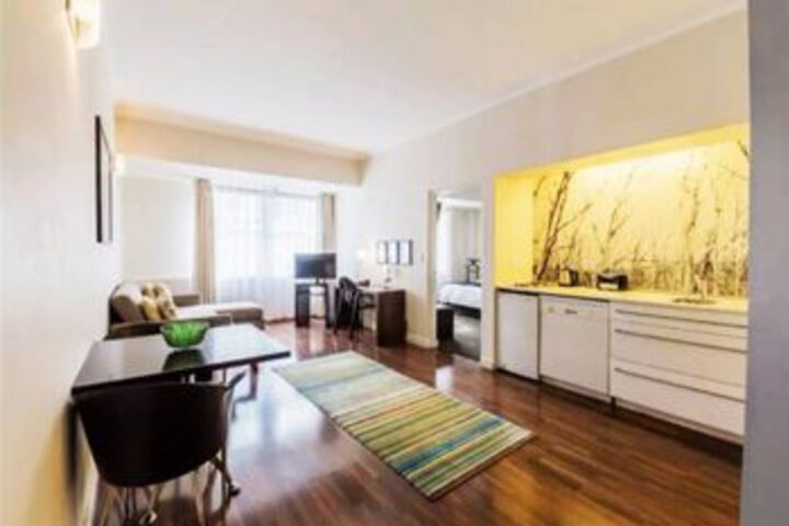 1 Bedroom Apartment In City Centre - thumb 7