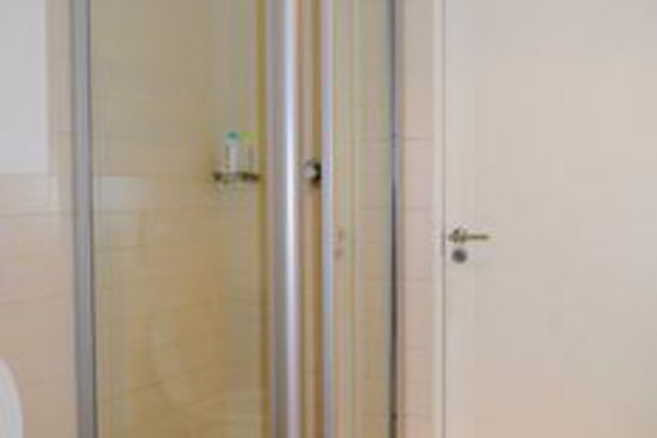 1 Bedroom Apartment In Green Point Cape Town - thumb 1