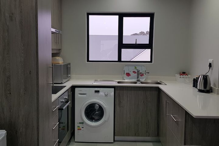 179 Emberton Estate - thumb 1