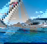 Cruise and Dine Lunch / Cape Town Coastal Motor Cruise and 2-Course Lunch - Accommodation Africa